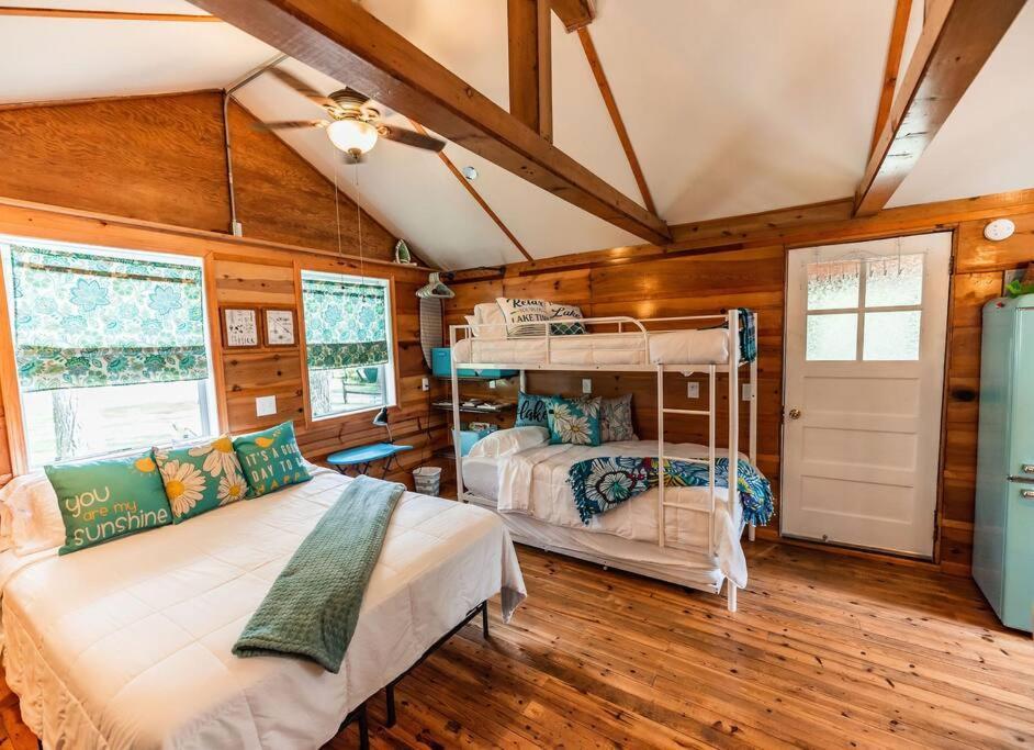 Big Blue Lake Cottages, Llc - Cottage #5 Holton Exterior photo