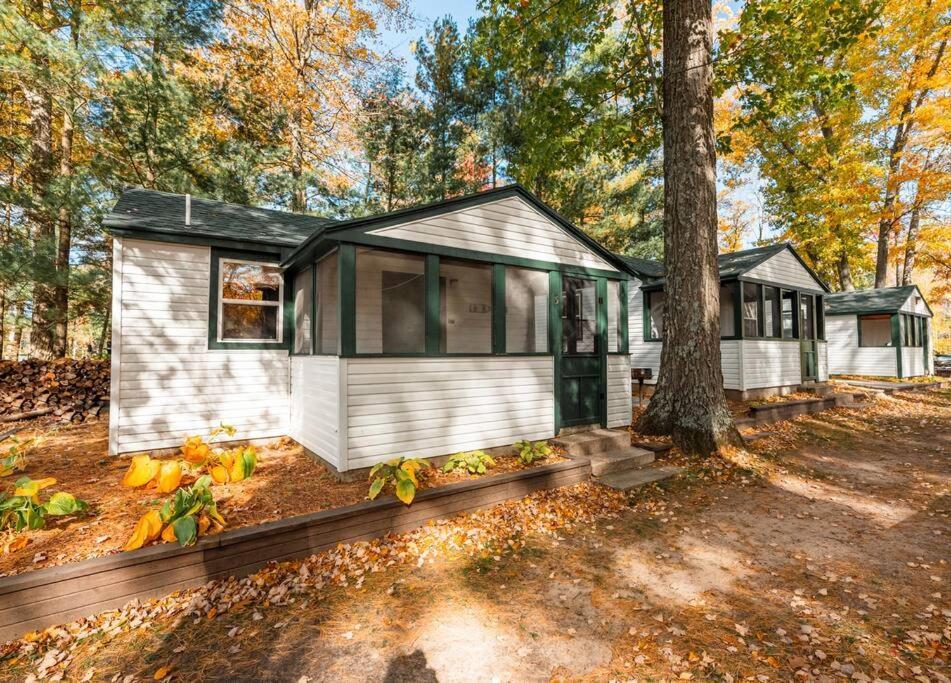 Big Blue Lake Cottages, Llc - Cottage #5 Holton Exterior photo